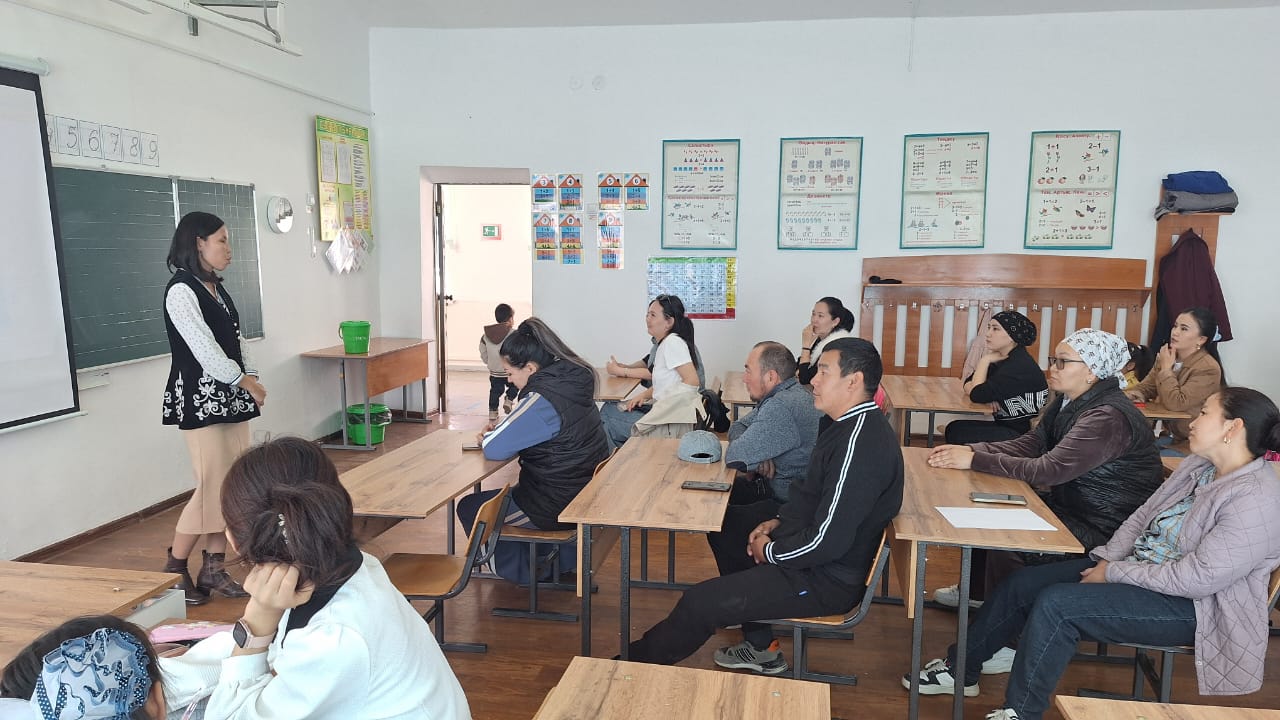 Балаға өзінің және басқалардың сезімін түсінуі қалай үйретуге болады
